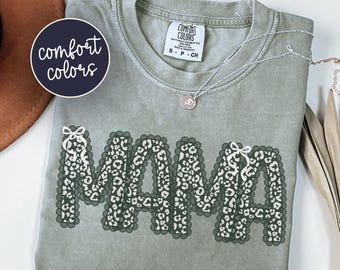 Maglietta Preppy Floral Mama Comfort Colors®, Maglietta Coquette Trendy Mom, Maglietta per la Festa della Mamma primaverile, Maglietta Mamma Retro Carina, Regalo per la Neo Mamma