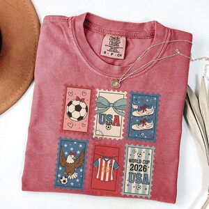 Retro USA World Cup 2026 Shirt, Coquette Soccer Fan Tee, Women's Gameday Top, Sideline Soccer Season T-Shirt, Sports Mom Gift Crimson