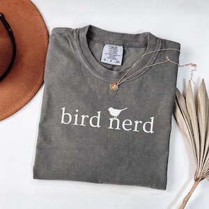 Comfort Colors Bird Nerd Shirt: Bird Watching Gift for Nature Lovers Pepper