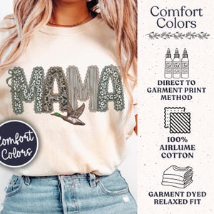 Chemise maman chasse au canard Comfort Colors®, t-shirt maman camouflage preppy, t-shirt graphique maman camouflage, cadeau de fête des mères pour l'extérieur, t-shirt maman rétro Ivory
