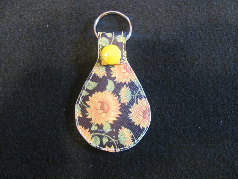 Quarter Key Chain Oval Quarter Holder Keychain Oval Quarter Etsy