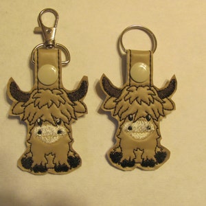 CHAMAIR Mini Key Chain Kids Girl Gift Highland Cattle Key Rings Bags  Pendants (Yellow) 