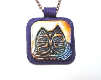 Funky Cat pendant| Handcrafted entirely from polymer clay| Perfect cat-lover gift| Delivers pre-wrapped in drawstring pouch| Unique accent