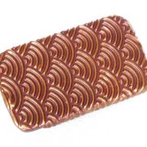 Art Déco Metal Pill Box Bronze ton Feston motif Sac à main Accessoire Grand unisexe fait à la main Cadeau GRATUIT Velours Gift Pouch
