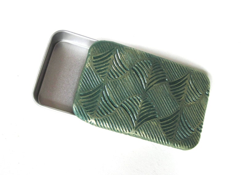 LARGE Metal slide top tin Moss green Zen leaves design Compact and sturdy storage Stash box Handmade unisex gift FREE velvet pouch image 4