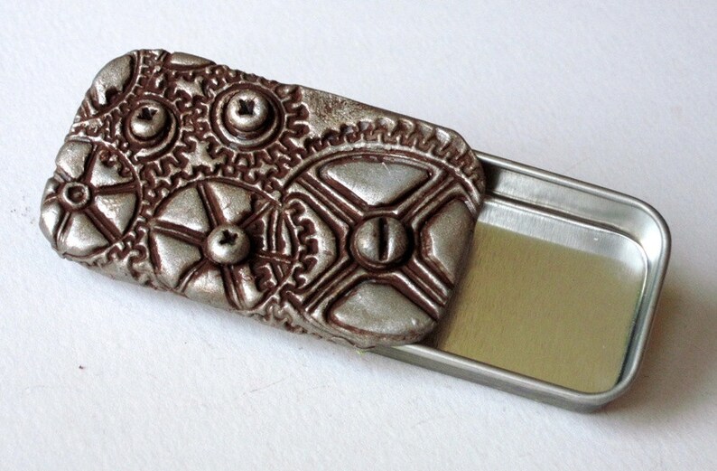 Steampunk Style Metal Pill Box in Silvertone Grunge Victorian Industrial Flat slide top tin Perfect Unisex gift FREE velvet gift pouch