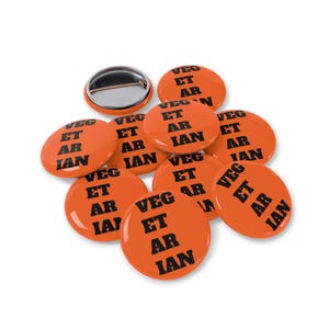 Broche vegetariano, broche vegetariano, acessório para amantes de animais, joia com slogan laranja, estilo de vida à base de plantas