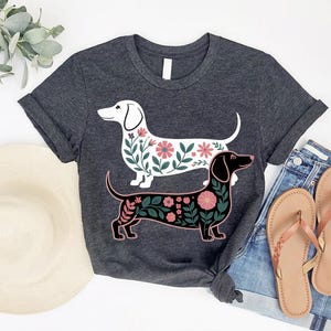 Floral Dachshund Shirt – Cute Wiener Dog Tee with Sausage Dog And Flower Design – Fun Gift for Dog Lover And Pet Owners