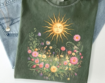 Sunflower Face Shirt - Sun Goddess Floral Graphic Tee, Boho Sun Garden Sweatshirt, Cottagecore Nature Lover Gift, Celestial Flower Shirt