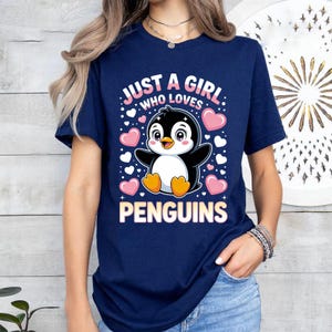 Just a Girl Who Loves Penguins Shirt - Cute Penguin Lover T-Shirt - Funny Animal Graphic Tee - Penguin Fan Gift for Women
