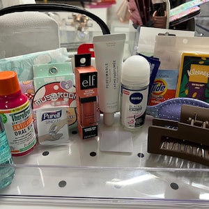 The Refresh Car/Bag Emergency Kit