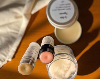 Manteca labial de chocolate - Hidratante artesanal de cera de abejas y cacao