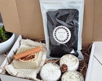 Men's Self-Care Gift – Vegan, Chemical-Free Grooming, Relaxation Set with Bath Salts, Soap, Steamers & Personalized Card for Men
