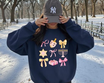 Suéter de Hanukkah Coquette, sudadera con capucha judía de Hanukkah, suéter de Hanukkah, regalos de Hanukkah, cuello redondo judío, camisa de Hanukkah, Nes Gadol Hanukkah
