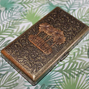 Estuche para cigarrillos, estuche para palos de golf, billetera o tarjetero de estilo victoriano con grabado de palmera para cualquier residente de Florida o California.