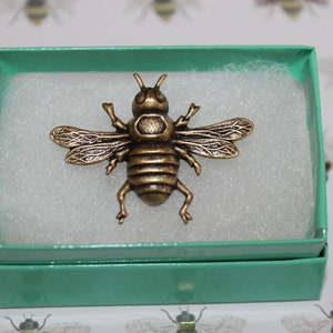 bee tie tack