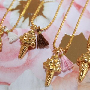 Collier crème glacée avec pompon couleur vanille, chocolat, fraise ou menthe - choisissez dans le menu déroulant, collier d'été, bijoux gastronomiques