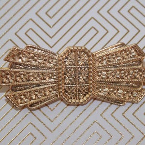 Vintage-Inspired Brass Bow Barrette, Timeless Design, Gift-Ready Packaging, Perfect for Everyday or Special Occasions