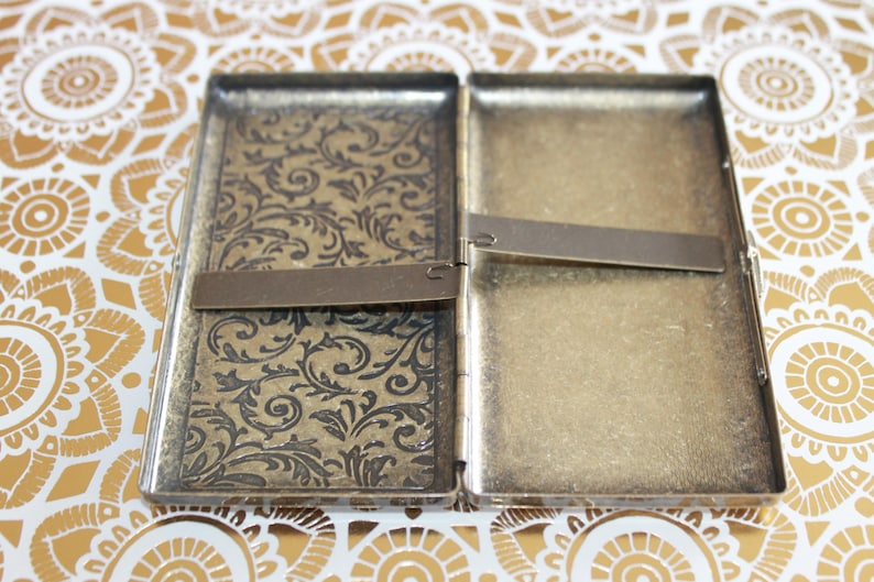 Irish Shamrock Victorian style etched Wallet, Cigarette case, Golf tee, Business Card Case - Irish gift | Ireland | St. Patrick's Day image 5