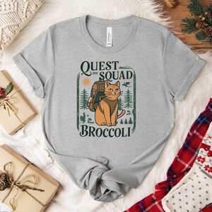 Camiseta de brócoli del escuadrón de la misión de Onyx Storm, camiseta del gato brócoli, camiseta de fan de Ridoc Romantasy, camiseta de jinete de dragón, regalos para ratones de biblioteca imagen 3