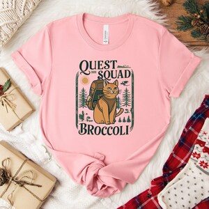 Camiseta de brócoli del escuadrón de la misión de Onyx Storm, camiseta del gato brócoli, camiseta de fan de Ridoc Romantasy, camiseta de jinete de dragón, regalos para ratones de biblioteca imagen 1