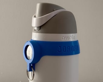 Owala FreeSip 32oz - Customizable Name Band with AirTag Holder and Keyring – Personalized, Functional and Stylish