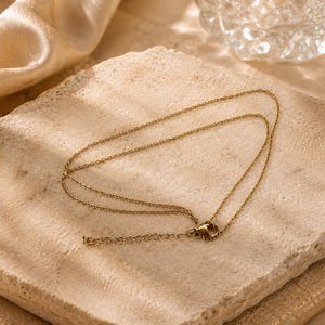 Dünne Goldkette Damen. Halskette aus Edelstahl 18k vergoldet. Farbe: Gold mit +5cm Verlängerungskettchen