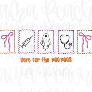 Op de afbeelding: Een witte afbeelding met vijf postzegel-achtige frames. De frames bevatten een roze strik, een spuit, een spook, een stethoscoop en een roze strik. De tekst "Here for the BOO BOOS" staat eronder in oranje.