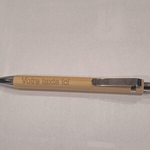 Stylo personnalisable en bambou.