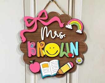 Personalized Teacher Door Sign – Custom Classroom Welcome Sign, Back to School Gift, Teacher Name Plaque, Door Hanger Decor