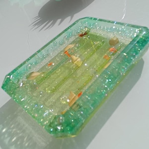 Green bubble soap dish