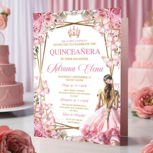 Faire-part modifiable Quinceañera en or rose, diadème rose, Anos floral Mis coings, modèle d&#39;invitation fête 15e anniversaire coing rose blush