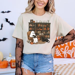 Retro Ghost Reading Books Shirt,Librarian Ghost Halloween,Halloween Teacher Shirt, Halloween Shirt,Teacher Gift,Boo School,Halloween Gift