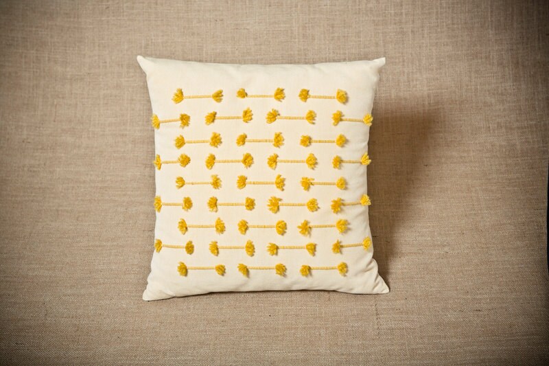 Vente - Yellow Script Couvercle Coussin Tissé à La Main