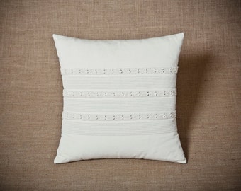 Three Meanders / White - Handwoven cushion cover - 100% cotton