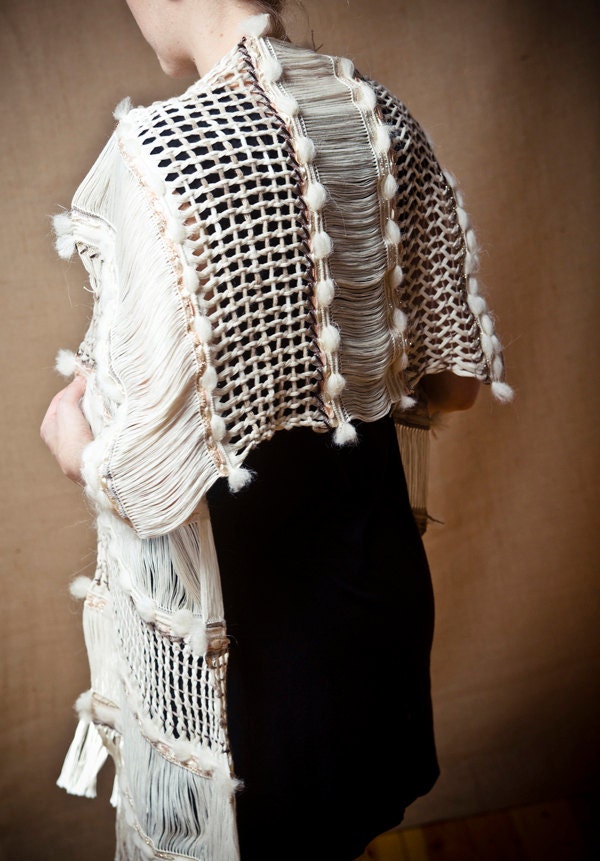 Raw Wool Arete Handwoven shawl | Etsy