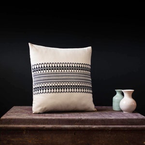 Schemata Series / Star Pulses Handwoven Cushion Cover image 4