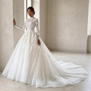 emerald green bridesmaid dresses with sleeves Zapaka Women Dark Tulle Long Dress V-Neck A Line Pleated Wedding Guest Dress, Dark Green / US12 Photogenic Design Color:White Peas Our Favourite Wedding Dress ever green