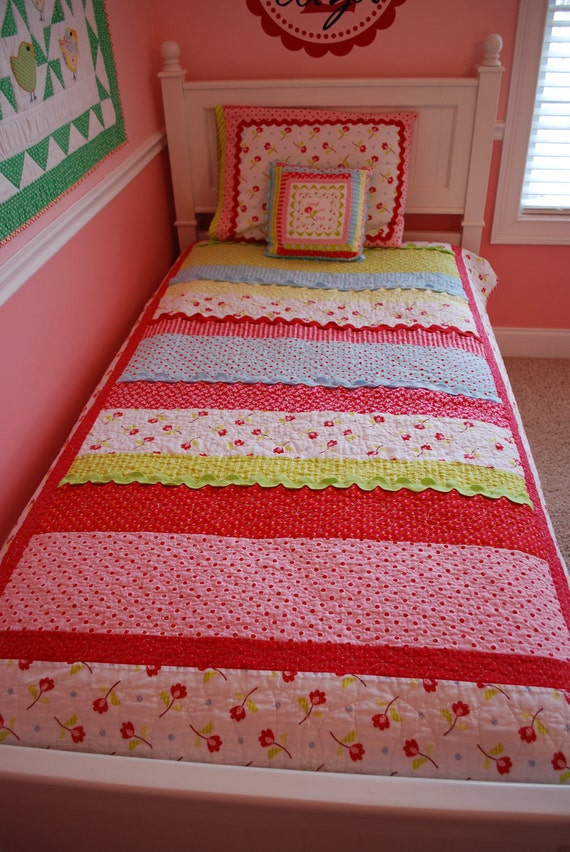 hawaiian print bedspreads