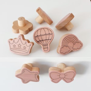 Rosafarbene Holzgriffe für Möbel / Buchenknöpfe für Schubladen / Mädchenzimmer