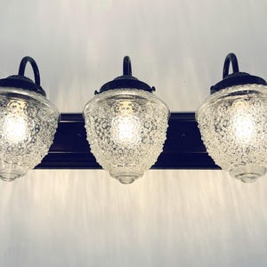 Clear Acorn Glass Lighting Vanity Trio - Antique Bathroom Light Fixtures Wall Mount Farmhouse Kitchen Dining Room Ceiling Chandelier Lamp bild 4