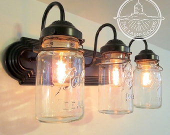 MASON JAR Accesorio de iluminación Aplique de pared Vintage Quart Trio Tocador Luz de baño - Rustic Farmhouse Antique