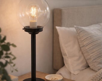 Lámpara de mesa clásica con globo transparente / Iluminación vintage de vidrio estilo granja