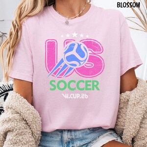 US Soccer club 26 Graphic Tee: Vintage American Football Fan Shirt bild 12