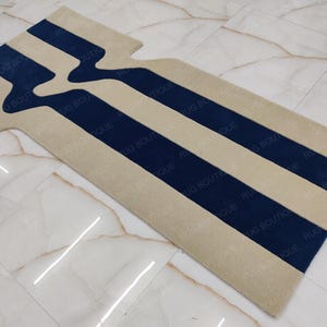 Modern Tufted Rug—Irregular Abstract Shape, Beige & Navy Blue | Hand-Tufted Accent | Geometric Art Rug for Living Room, Bedroom, Entryway