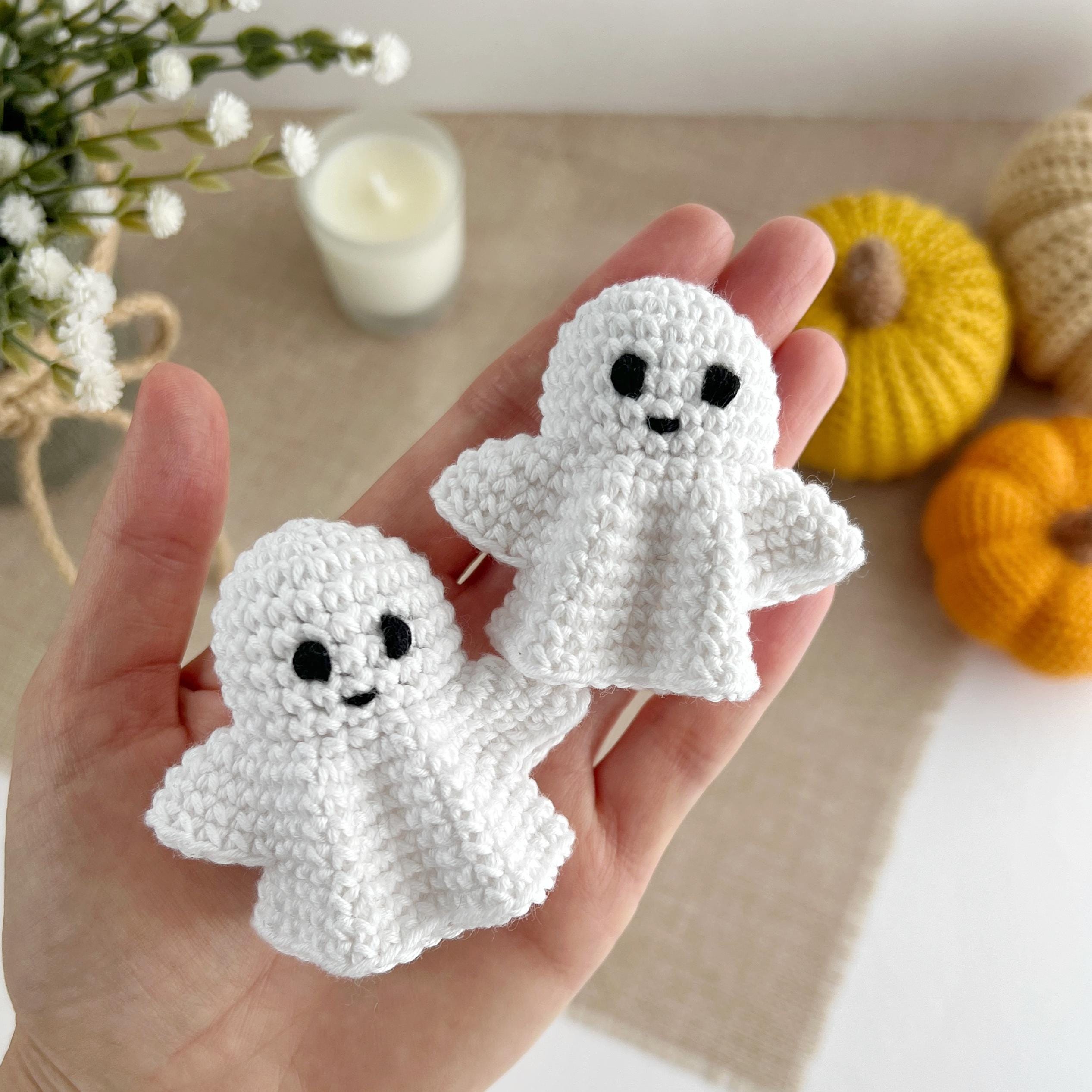 ハロウィンゴーストの縫わない編み図キーホルダーチャームハロウィン