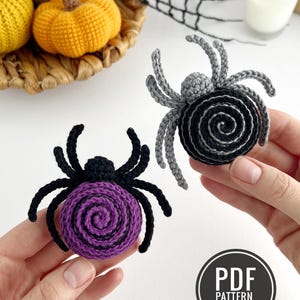 Crochet spider pattern Halloween amigurumi spider keychain & bag charm Tiny spooky crochet PDF