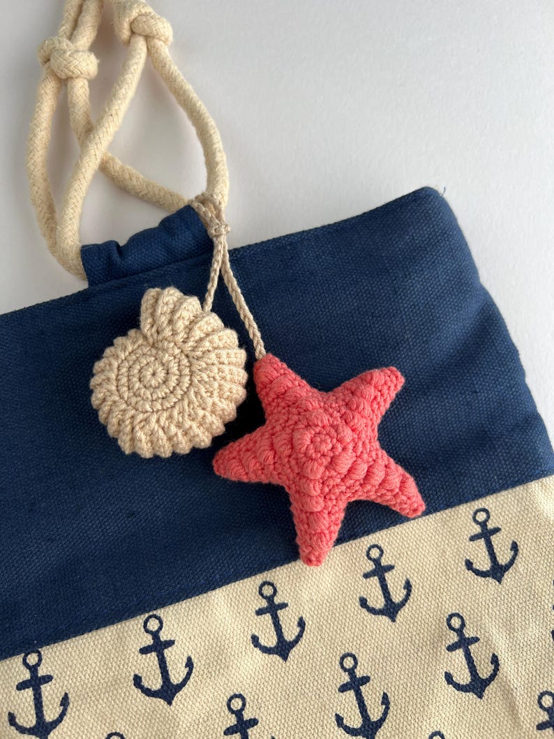 12 i 1 virkmönster för hav, Amigurumi-nyckelring och väskberlock i PDF-format, sköldpadda, maneter, sjöstjärna, snäckskal, sjöhäst, fisk, virkning med havsliv bild 14