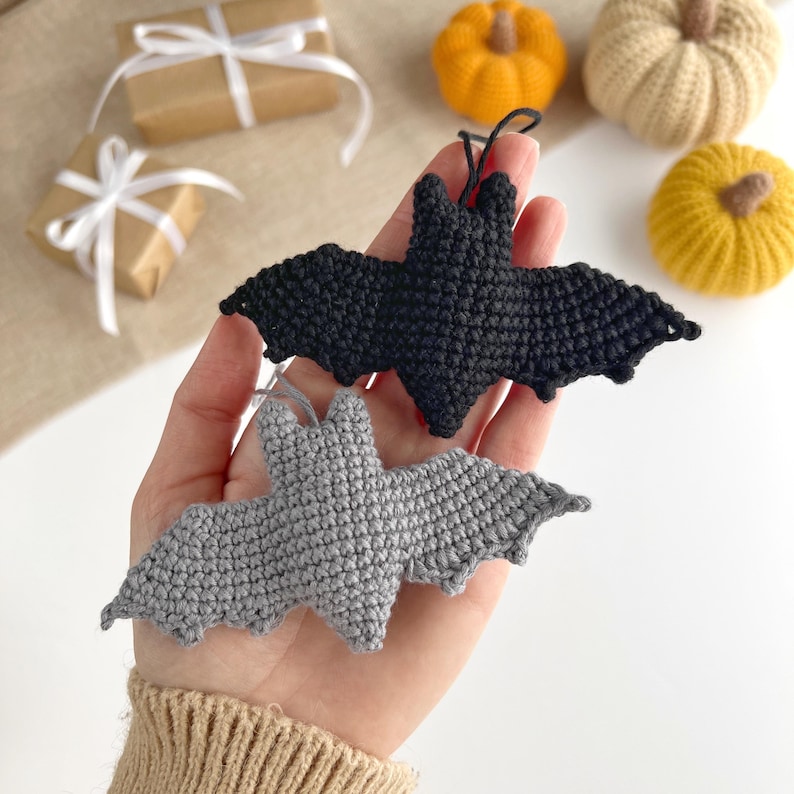 Amigurumi pattern for small no-sew bat, Halloween keychain or spooky bag accessory