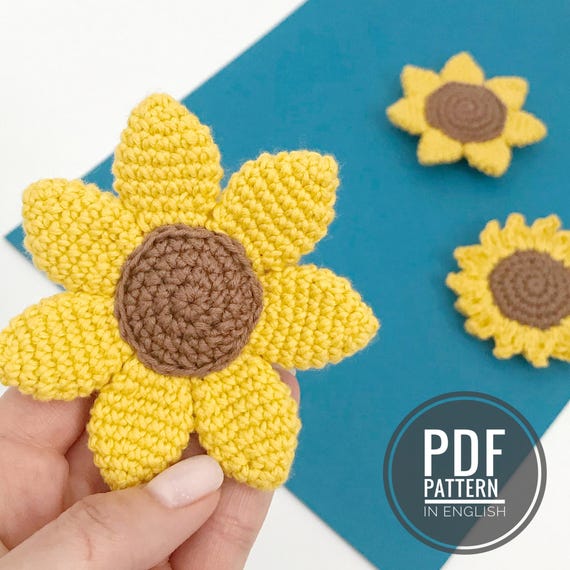 Sunflower crochet pattern Plush keychain Crochet bag charm Crochet hanging car (PDF Pattern)